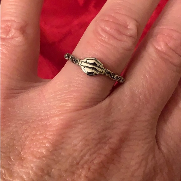 - 🔥Women’s Shield HD Ring - Picture 3 of 4